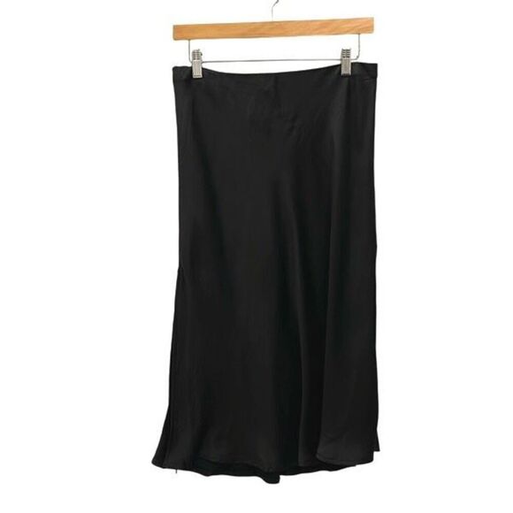 Ee:some USA Women’s Flat Front Pull On Side Slit Satin Flared Skirt Black Large - Picture 2 of 8